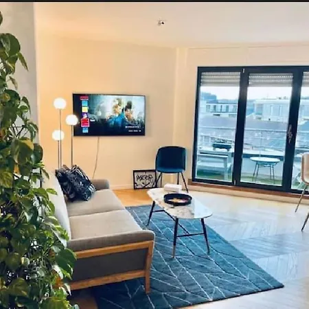One Bedroom W Free Parking &terrace 卢森堡